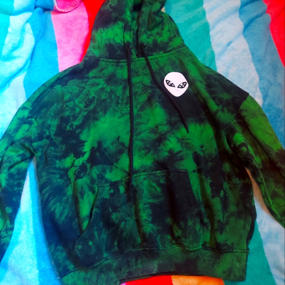 Hot Topic Alien Sweatshirt